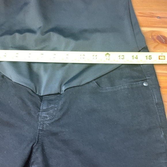 Thyme Maternity Black Slim Fit Jeans - Picture 4 of 10